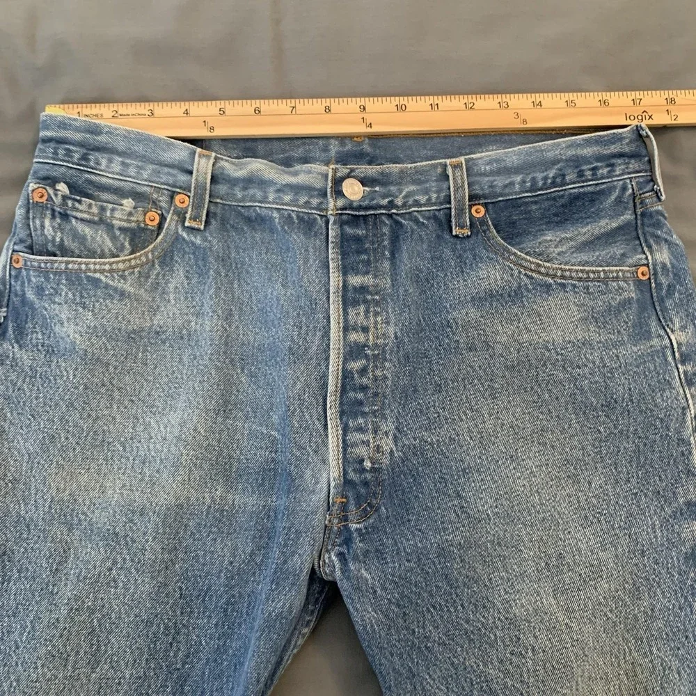 Vintage Levis 501 Jeans Mens 38x33 (34x28) Light Blue Straight Leg Distressed